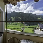 In Neustift Near Lift Apartman *