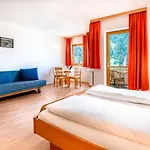 In Neustift Near Lift نيوستيف ام ستوبيتا